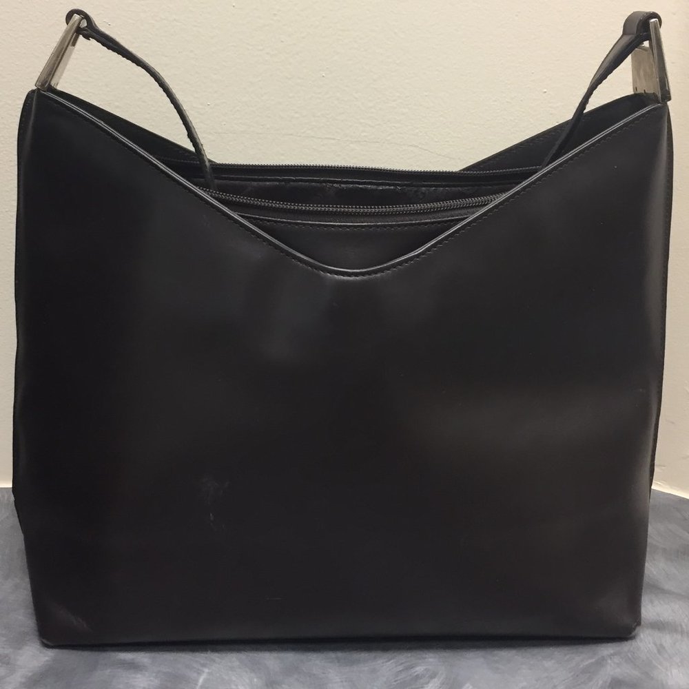 Vintage Leather Gucci Purse with Zipper